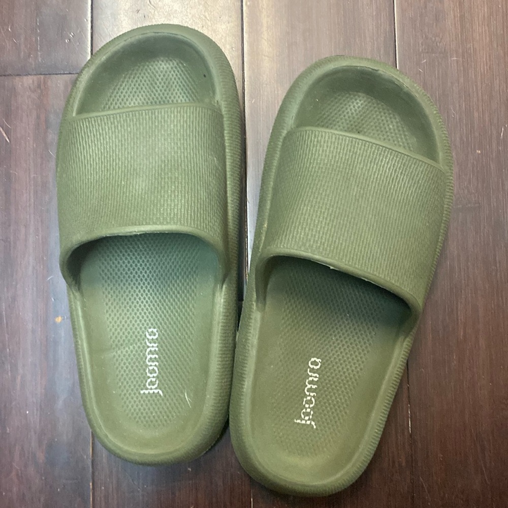 Joomra pillow‎ slippers women’s size 7.5/8.5